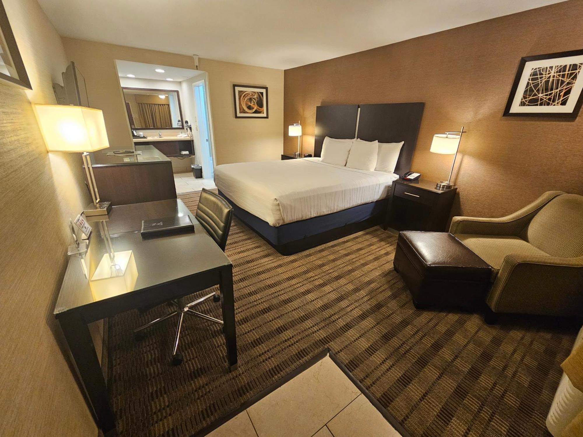 Western Royale & Hotel Pasadena