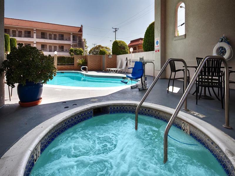 Western Royale & 3* Pasadena