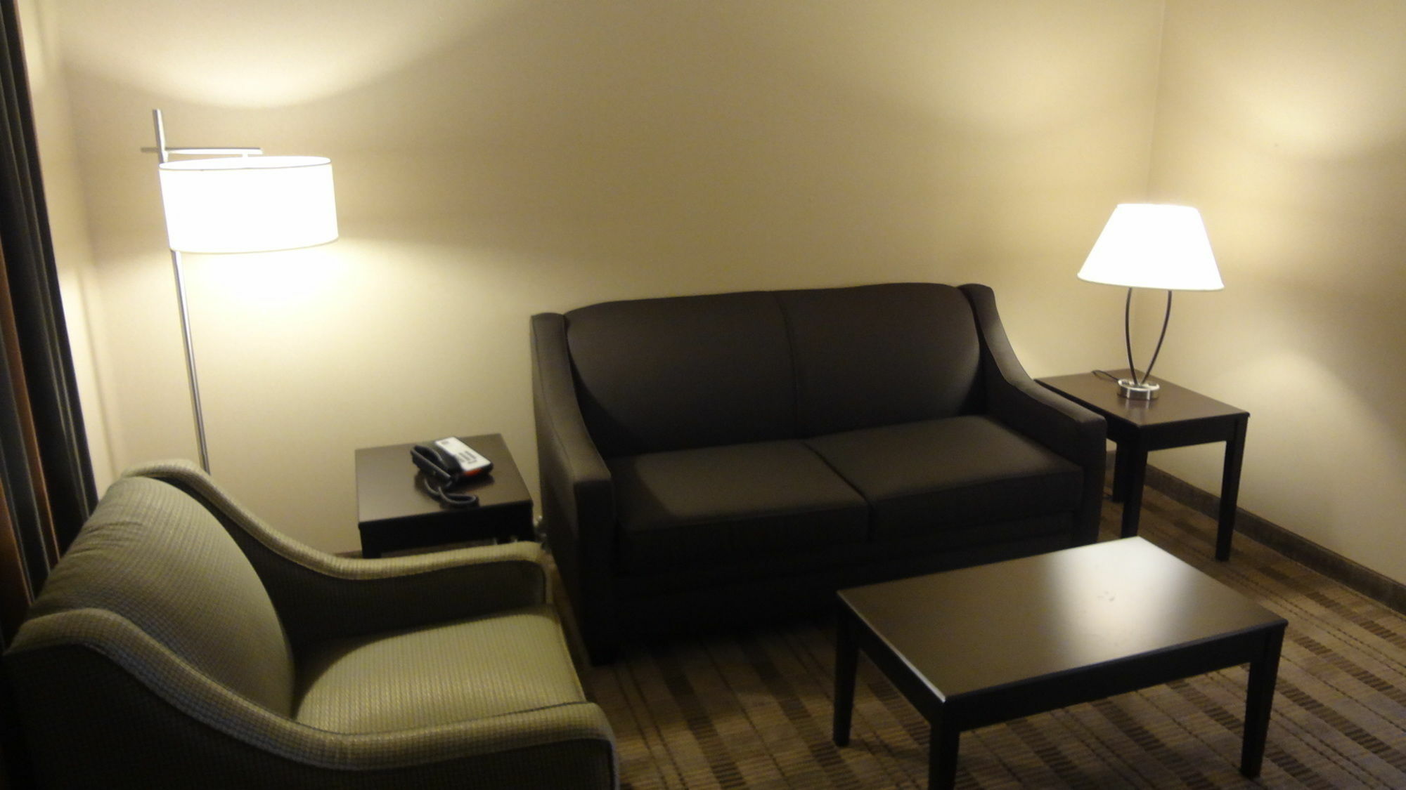 Western Royale & Hotel